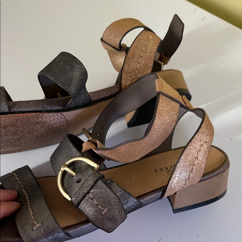 Nakedfeet Two-tone Metallic Leather Buckle Sandals Size 9